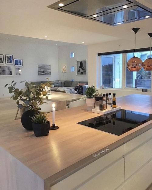 Скандинавский стиль.  Сочетание белого и дерева помогает создать ощущение тепла и уюта, особенно в вечернее время. 05