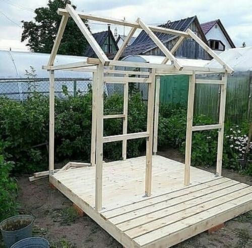 Наверное таки приятно иметь свой собственный домик! 01