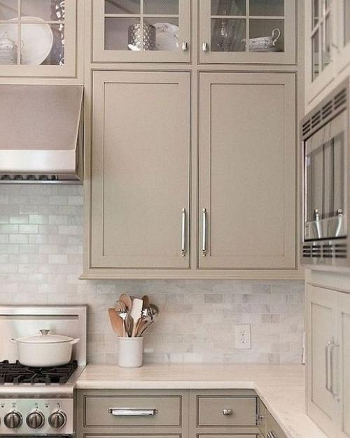 Бежевый цвет - идеальный вариант для кухни. 03