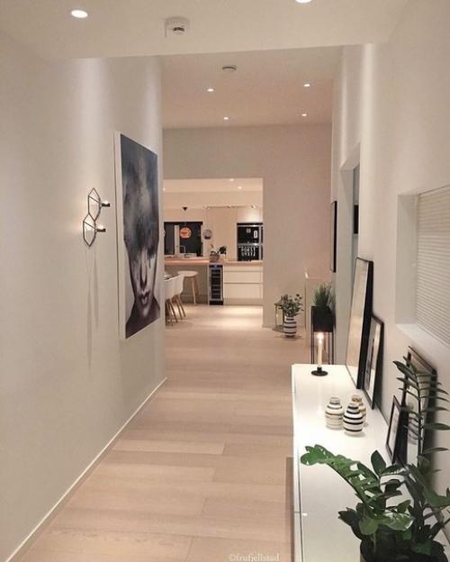 Скандинавский стиль.  Сочетание белого и дерева помогает создать ощущение тепла и уюта, особенно в вечернее время. 06