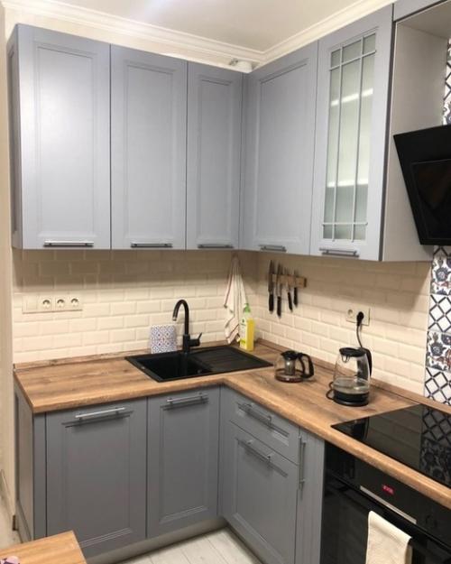 Наша кухня!  Еще не обжили. 02