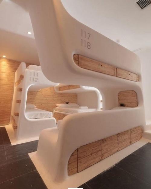 Креативный дизайн хостела.