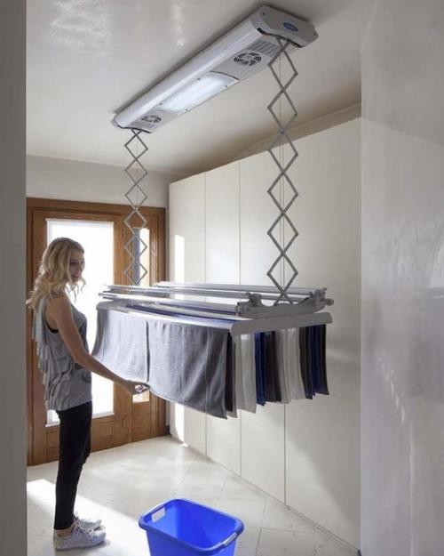 Спасибо тому кто придумал как экономить место при сушке. 06