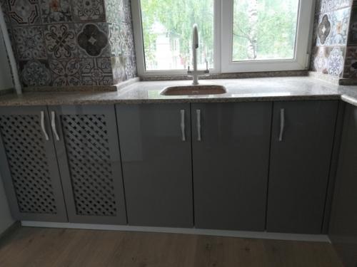 Мыть посуду любуясь пейзажем за окном.