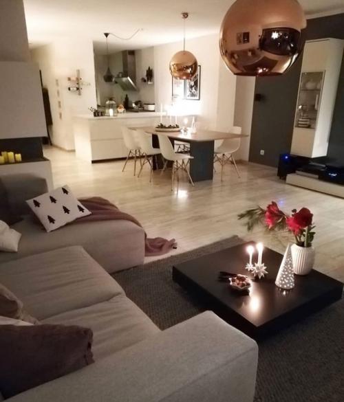 Когда на улице холодно и темно, лучше всего оставаться дома. 01