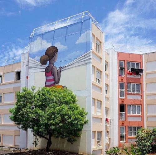 Потрясающе!  Какое чувство пропорции на таких объёмах! 03