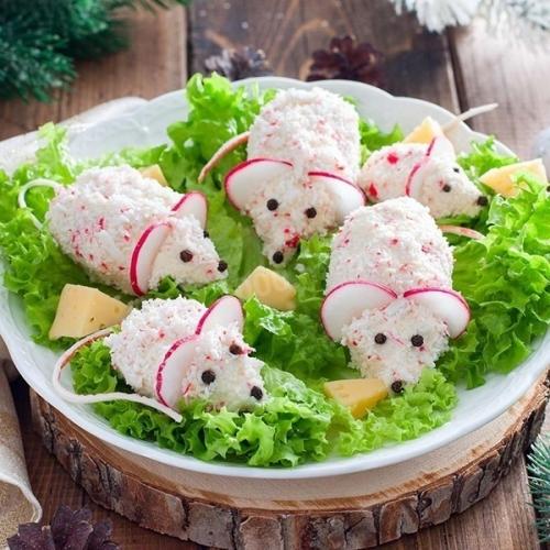 Новогодние салаты с мышками и ёлочками. 02