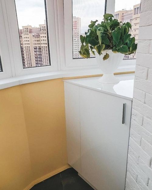 Посмотрите как можно обыграть эту казалось бы бесполезную площадь. 04