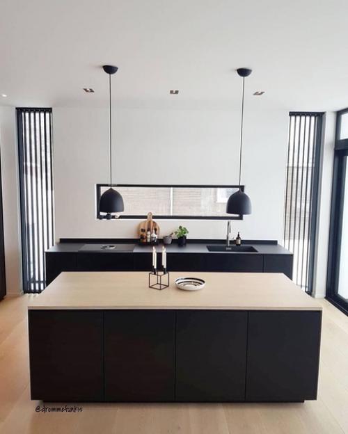 Доброе утро!  Оцените дизайн дома, что бы вы добавили или изменили в нем? 02