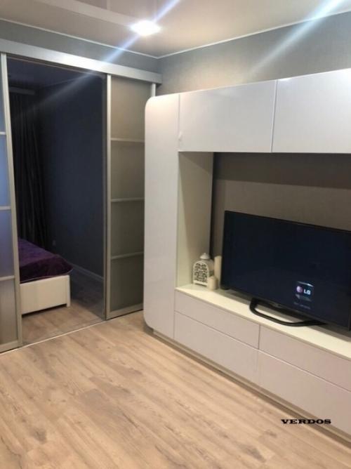 Переделали из однокомнатной в двухкомнатную. 07