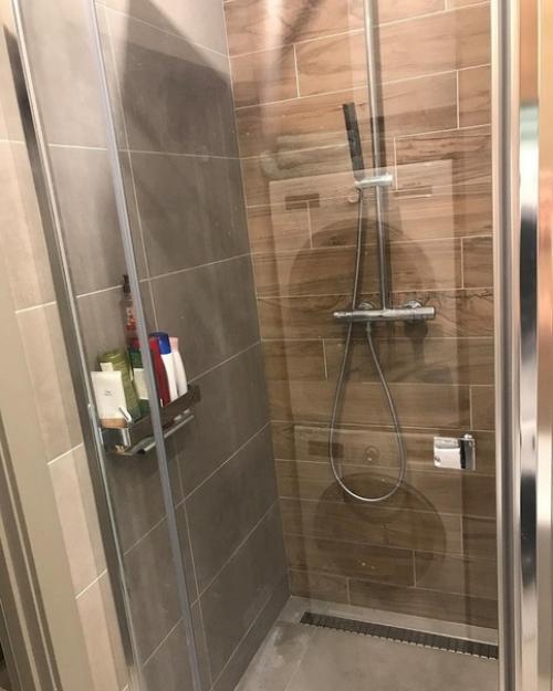 Coвмещённый caнyзел 6 кв. 01