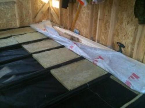 Гидроизоляция для пола в деревянном доме изоспан. 1 Актуальность пароизоляции деревянного пола 03 Гидроизоляция для пола в деревянном доме изоспан. 1 Актуальность пароизоляции деревянного пола 03