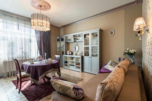 Квартира «Розы для дамы» 01