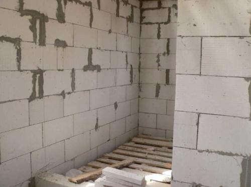 Штукатурка клеем для газобетона. Чем нельзя штукатурить газобетонные стены