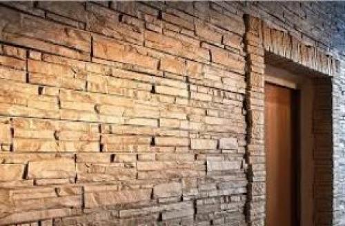 Гараж обшитый сайдингом под камень. 