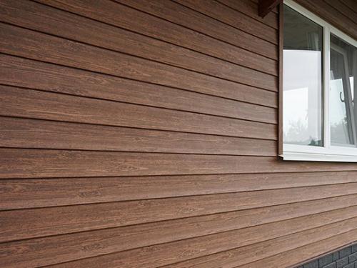 Гараж обшитый сайдингом под дерево. Виды сайдинга под дерево