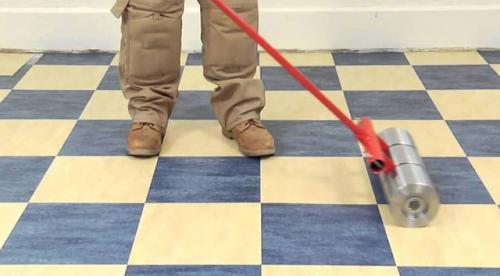 Линолеум, как распрямить. Как выровнять слежавшийся линолеум от складок и загибов