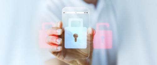 Как наклеить защитное стекло с жидкостью. Как самостоятельно наклеить стекло на свой телефон в домашних условиях – подробная пошаговая инструкция