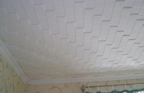 Откуда начинать клеить плитку потолочную. Разметка потолка 14