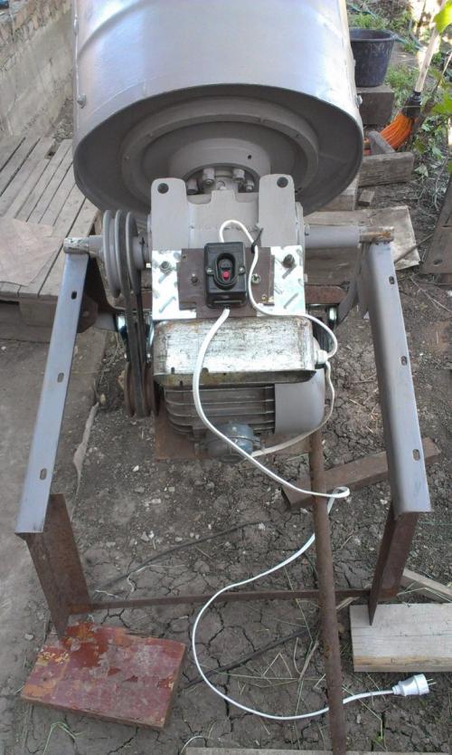 Електрична бетономешалка своїми руками. Бетономешалка своими руками: инструкция с чертежами и схемами. Фото + Видео!