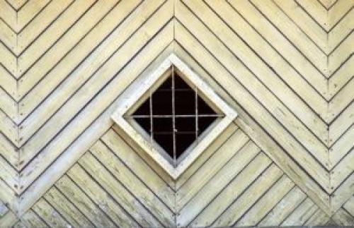 Обшивка елочкой. Обшивка дома доской внахлест елочкой