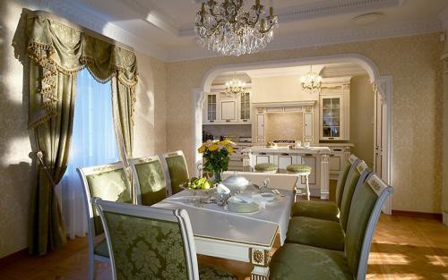 Столовая в частном доме 04