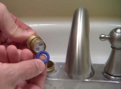 Как поменять прокладку в однорычажном смесителе. Как поменять прокладку в кране