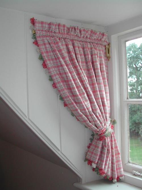 Делаем шторы-кафе или “бабушкино окно” — просто,стильно и уютно. (примеры) 09