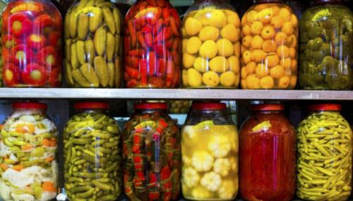 Хранение банок. Если балкона мало или его нет