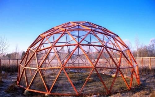 Стратодезический купольный дом. Отличие стратодезического купольного дома от геодезического