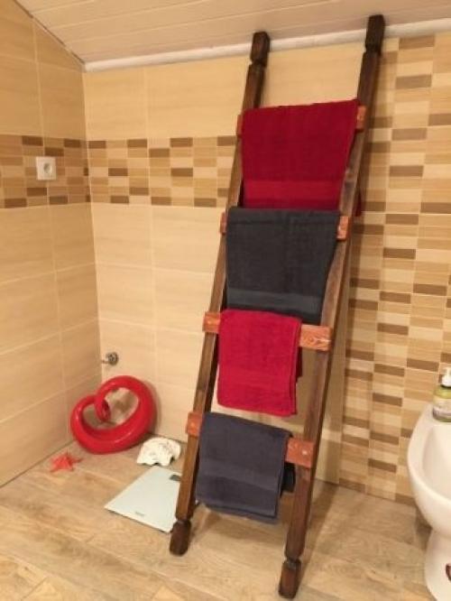 Стремянка в ванной. Идея 04