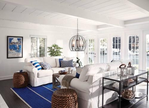 Завершающий штрих идеального интерьера: выбираем самые красивые люстры в гостиную 09