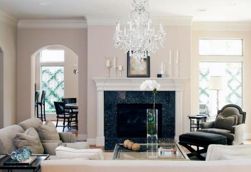 Завершающий штрих идеального интерьера: выбираем самые красивые люстры в гостиную 01