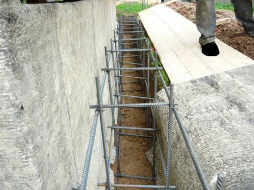 Усиление фундамента железобетонной рубашкой. Усиление фундаментов