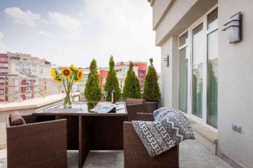 Квартира с террасой 03