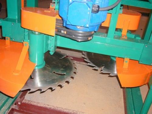 Пилорама своими руками В домашних условиях ленточная. Как сделать ленточную пилораму своими руками видео 01