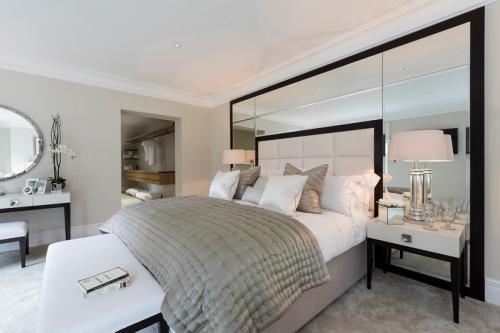 Зеркальные стены в квартире – сложно, но красиво 01