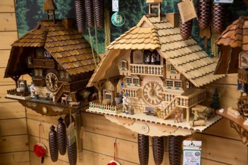 Часы для гостинной 13