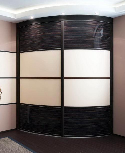 Угловой встроенный шкаф-купе 05