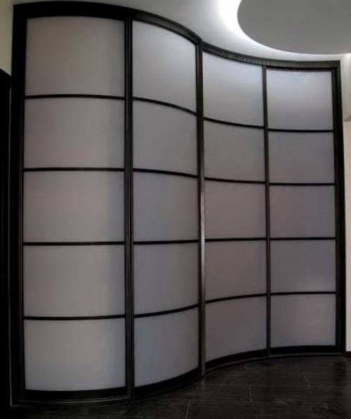 Угловой встроенный шкаф-купе 06