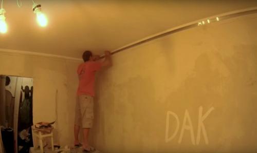 Ремонт комнаты своими руками — смотрите примеры ремонта комнат, а также узнайте, как правильно проводить работы, инструкции и примеры на фото!