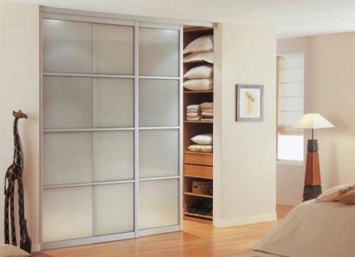 Шкаф с проходом в другую комнату. Виды