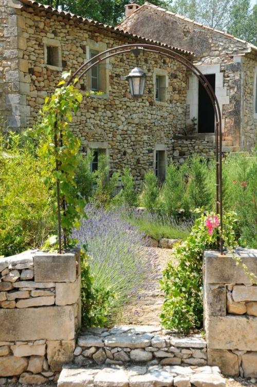 Деревенский дом в стиле прованс. Особенности фасада дома в стиле прованс