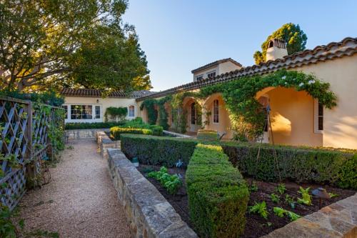 Деревенский дом в стиле прованс. Особенности фасада дома в стиле прованс