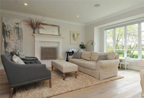 Сочетание серо голубого цвета в интерьере. С какими цветами сочетается серый в интерьере