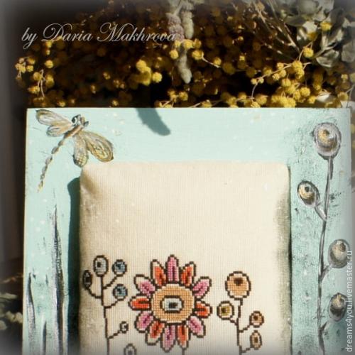 Как использовать вышивку. Необычное саше в деревянной рамке - и еще одна идея,куда применить вышивку!!!