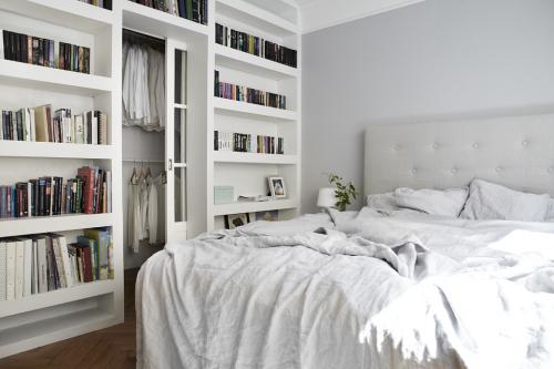 Спальня с гардеробной комнатой и ванной. Дизайн спальни с гардеробной комнатой