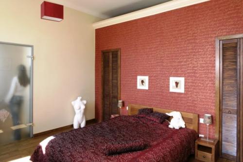 Обои для спальни советы. Типы обоев для спальни