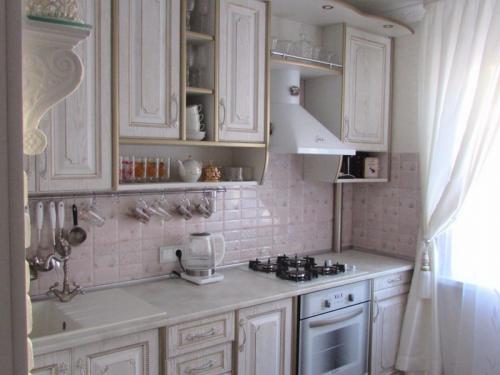 Дизайн маленькой кухни 3 н.  Два подхода к дизайну кухни: классический и современный