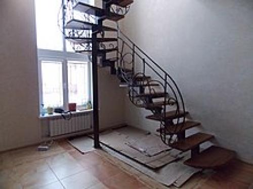 Лестница деревянная из чего состоит. Из чего состоит деревянная лестница 19